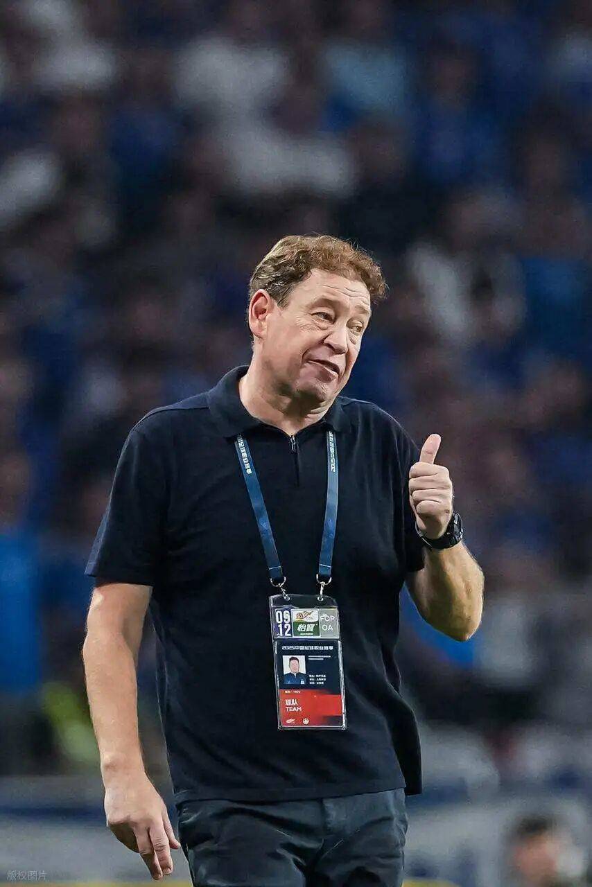 包含意甲主裁判因判罚争议被停职,引发球迷热议的词条 包含意甲主裁判因判罚争议被停职,引发球迷热议的词条