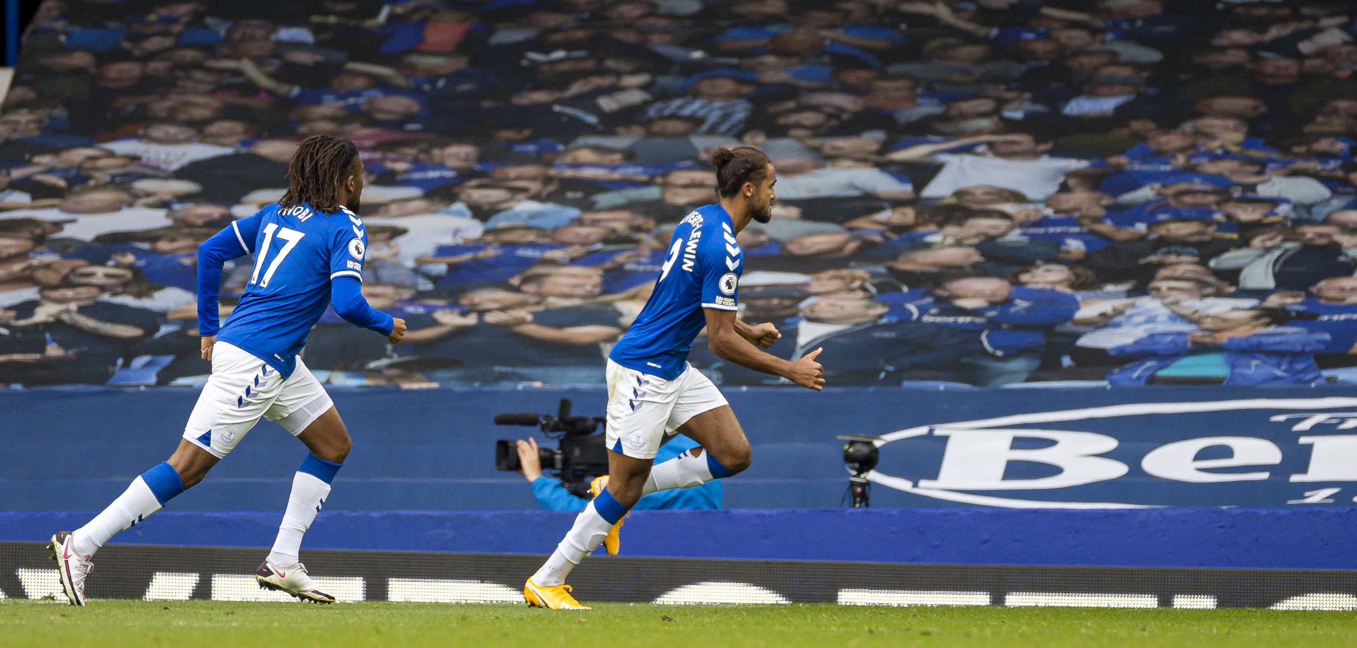 关于华德福德客场战平埃弗顿，取得宝贵分数的信息