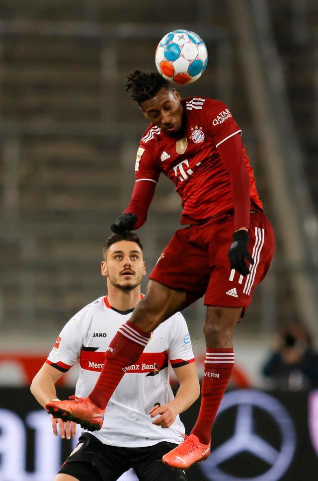 斯图加特队客场一球小胜，结束两连败(斯图加特队主客场球衣)