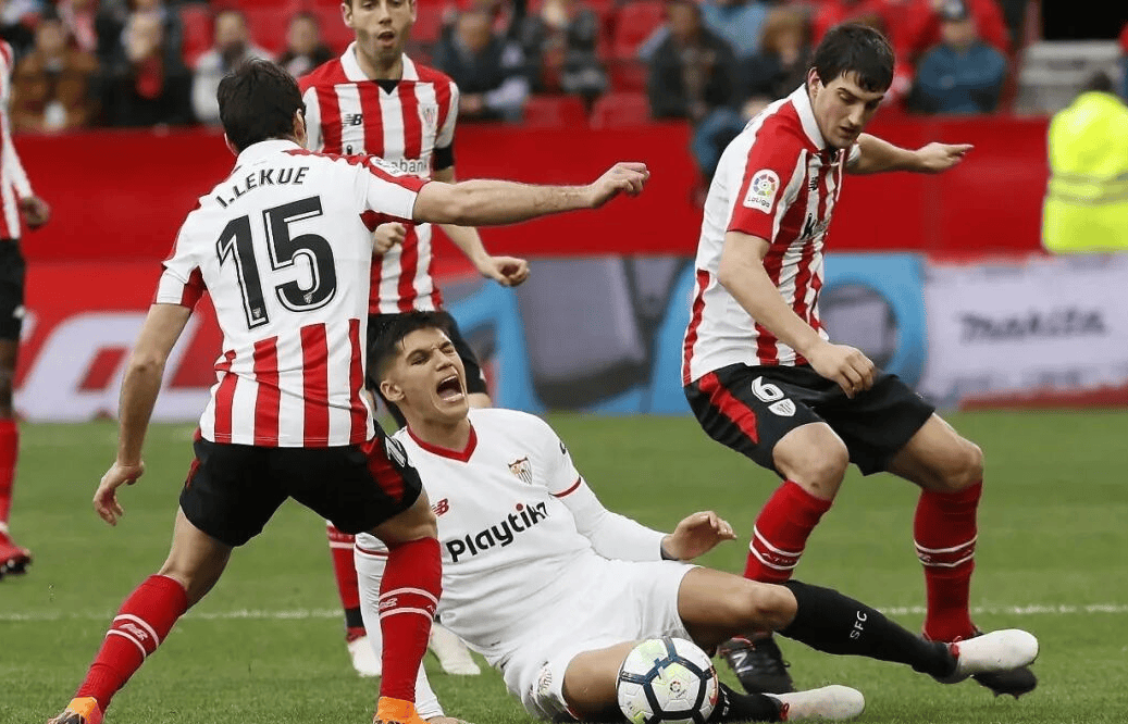 关于塞维利亚打破魔咒,队员们庆祝冠军的信息 关于塞维利亚打破魔咒,队员们庆祝冠军的信息